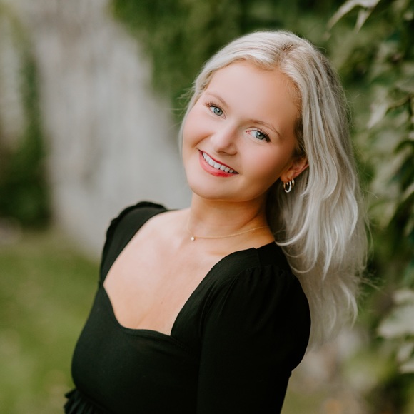 Meet your Posher, Anna - Picture 1 of 1